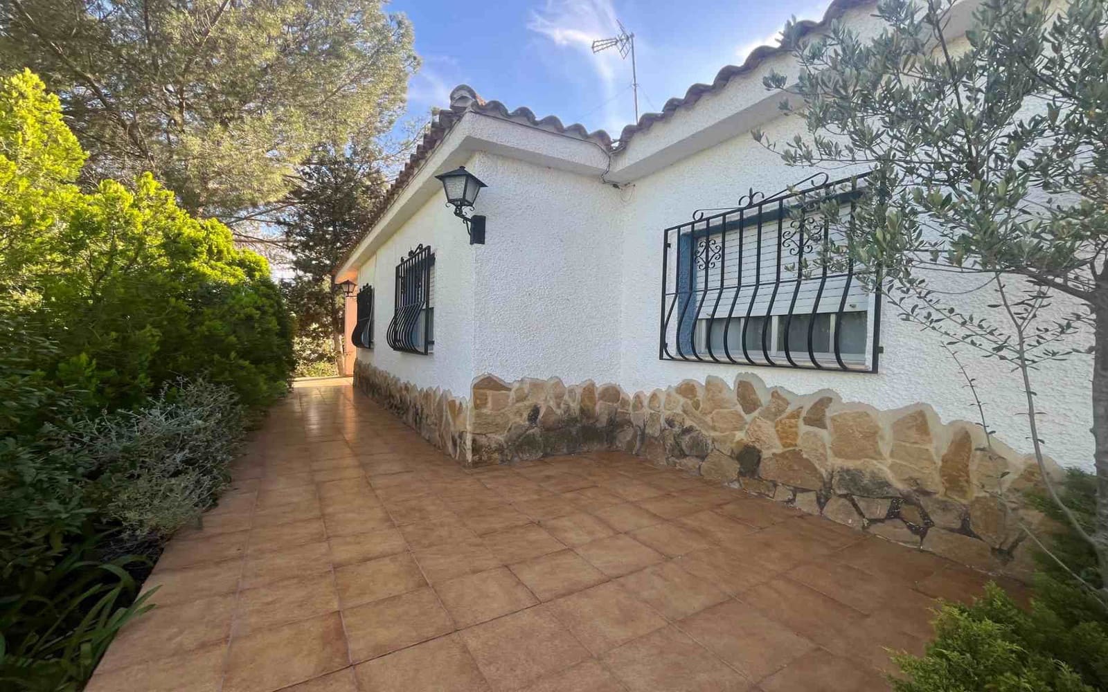 6 makuuhuone Huvila myytävänä paikassa Naquera mukana uima-altaan - 399 000 € (Ref: 9873056)