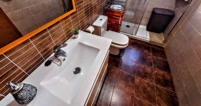 4 slaapkamer Villa te koop in La Pobla de Vallbona met zwembad - € 510.000 (Ref: 9880657)
