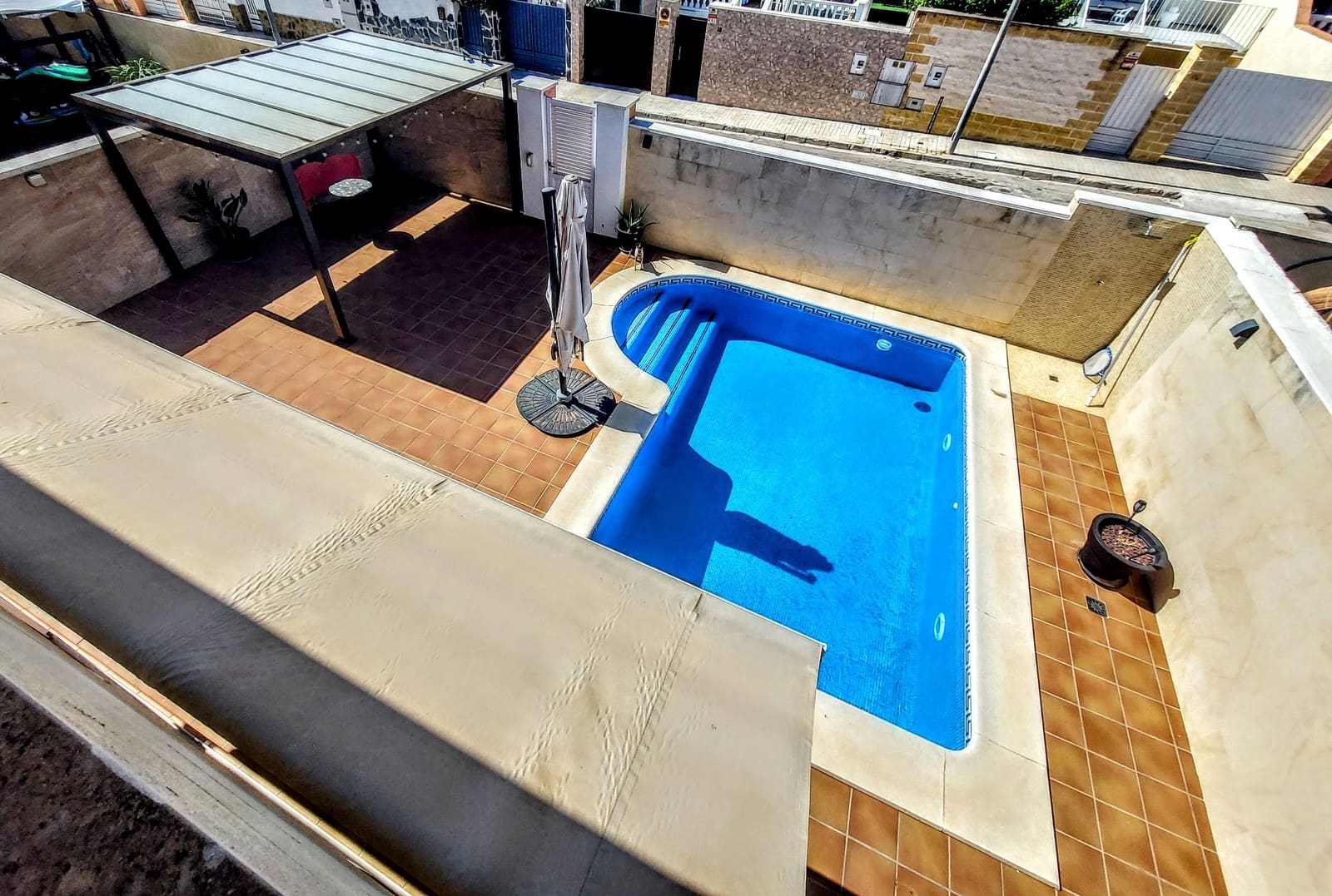 4 slaapkamer Villa te koop in La Pobla de Vallbona met zwembad - € 510.000 (Ref: 9880657)