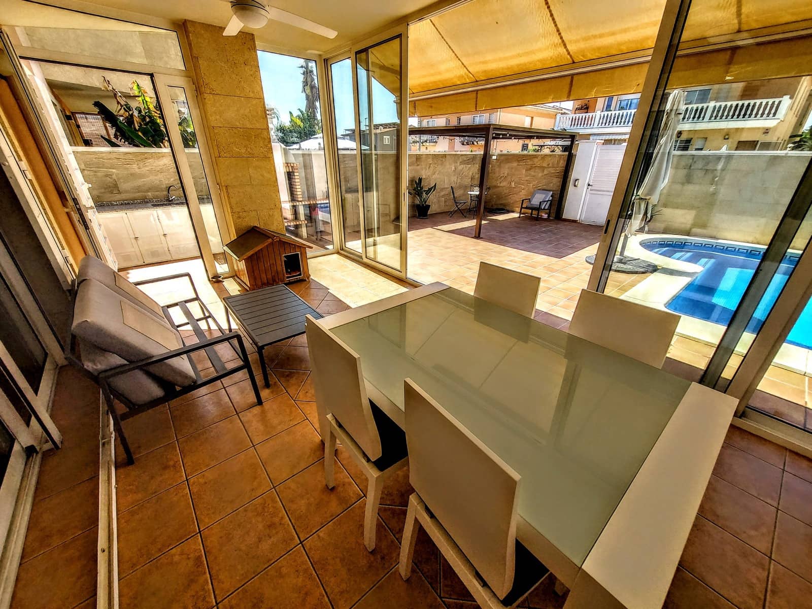 4 slaapkamer Villa te koop in La Pobla de Vallbona met zwembad - € 510.000 (Ref: 9880657)