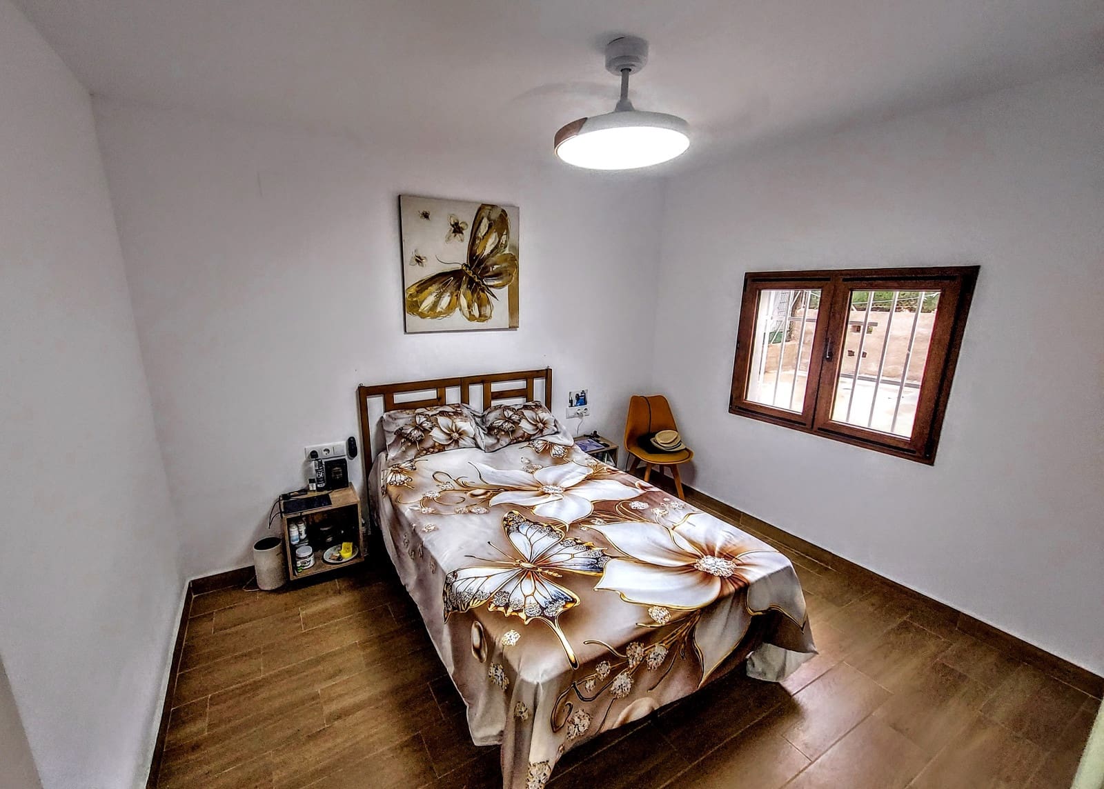 4 bedroom Villa for sale in Montserrat with pool - € 200,000 (Ref: 9889917)