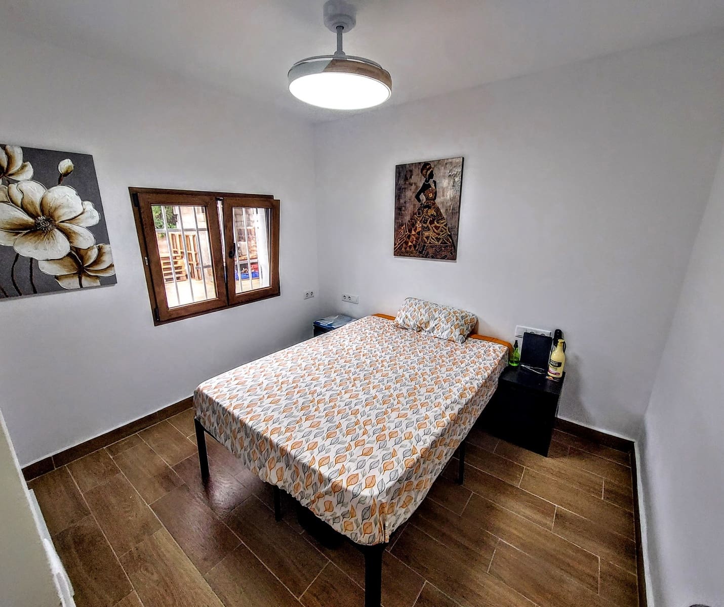 4 bedroom Villa for sale in Montserrat with pool - € 200,000 (Ref: 9889917)