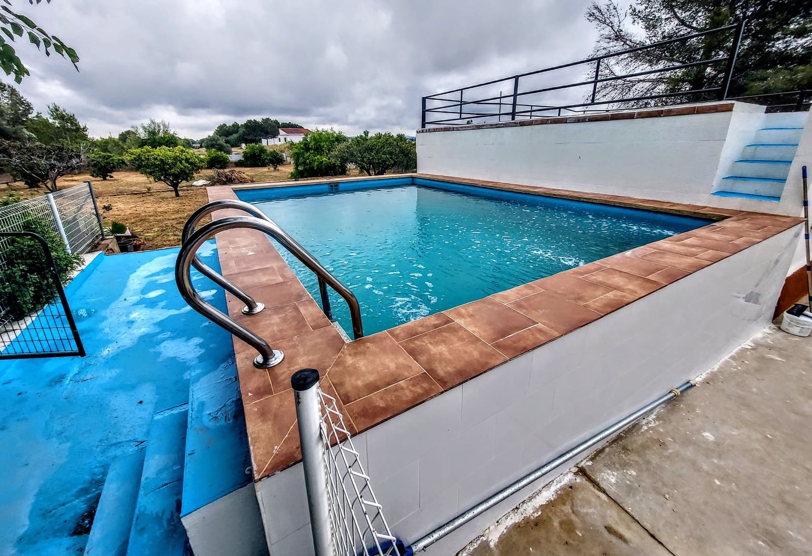 4 bedroom Villa for sale in Montserrat with pool - € 200,000 (Ref: 9889917)