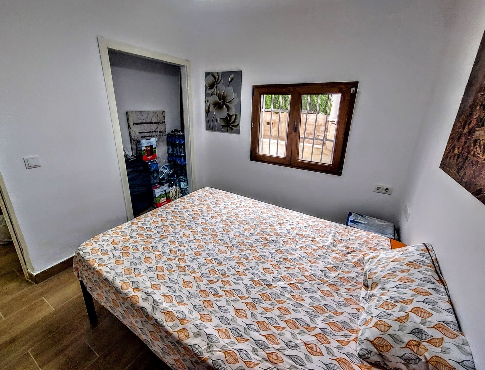 4 bedroom Villa for sale in Montserrat with pool - € 200,000 (Ref: 9889917)
