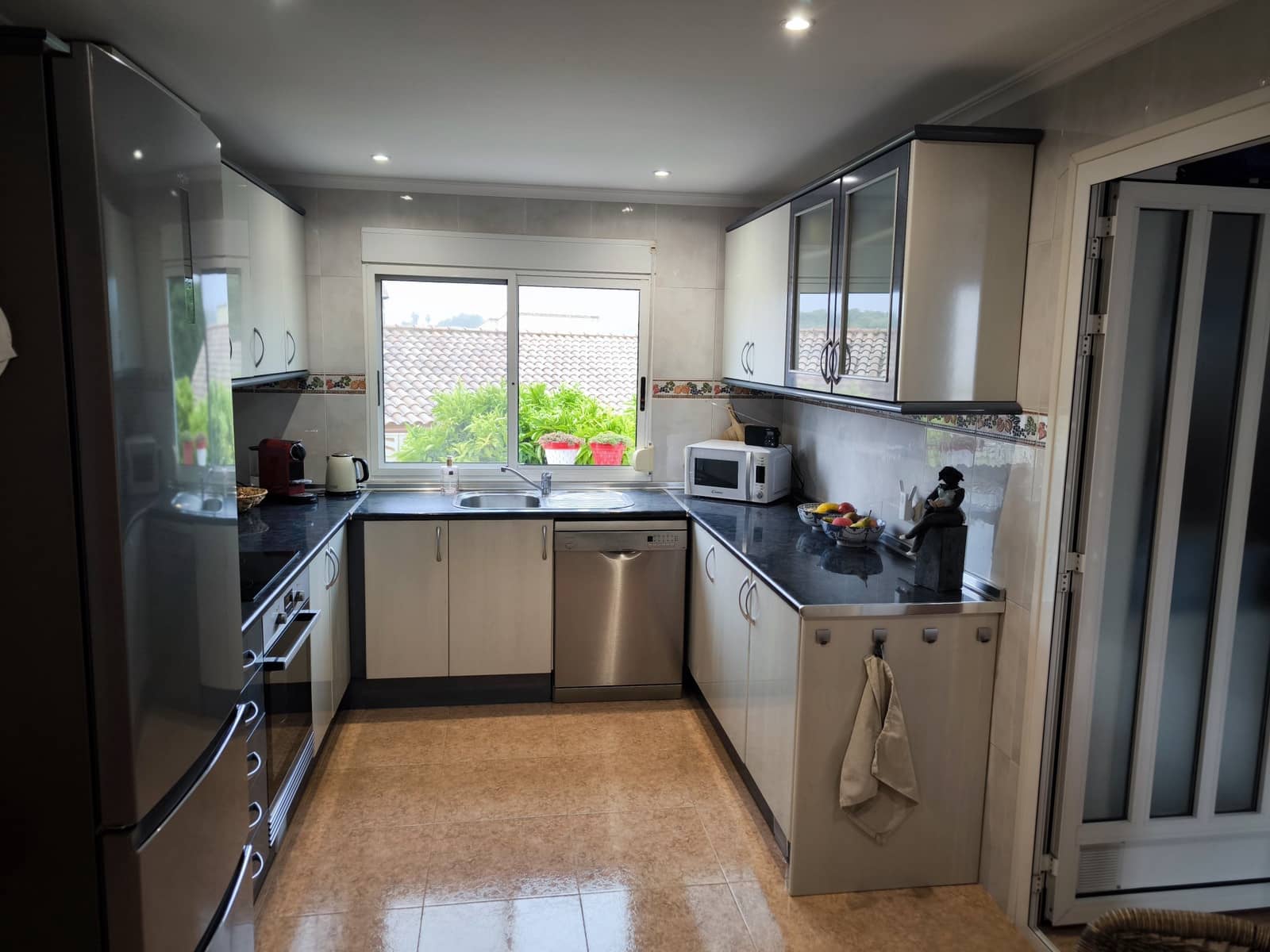 3 bedroom Villa for sale in Montroy with pool - € 289,000 (Ref: 9893808)
