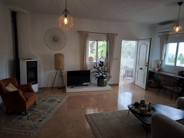 3 bedroom Villa for sale in Montroy with pool - € 289,000 (Ref: 9893808)