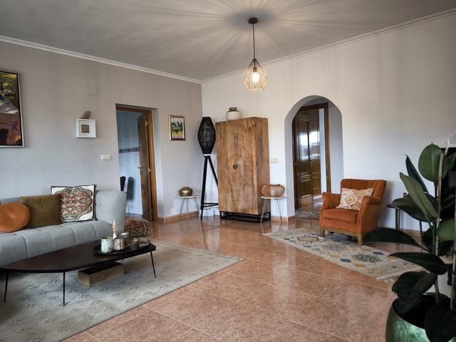 3 bedroom Villa for sale in Montroy with pool - € 289,000 (Ref: 9893808)