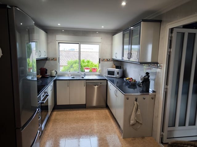 3 bedroom Villa for sale in Montroy with pool - € 289,000 (Ref: 9893808)