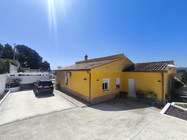 3 bedroom Villa for sale in Montroy with pool - € 289,000 (Ref: 9893808)