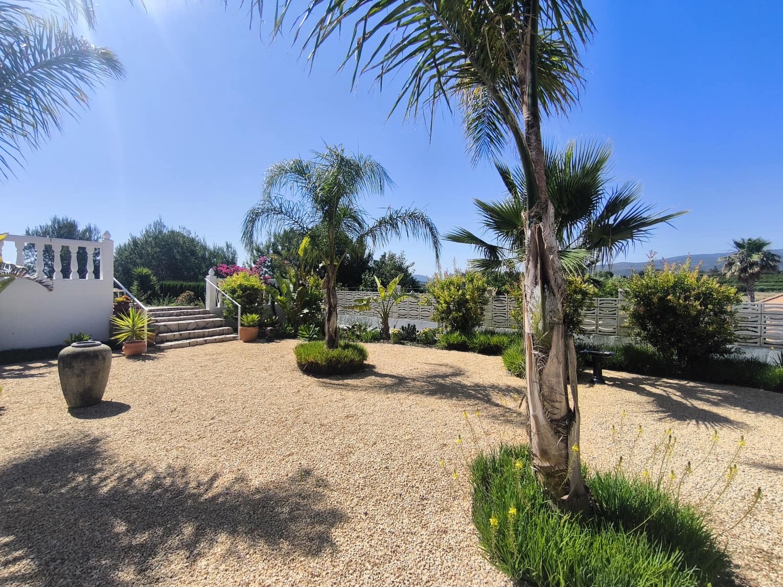 3 bedroom Villa for sale in Montroy with pool - € 289,000 (Ref: 9893808)