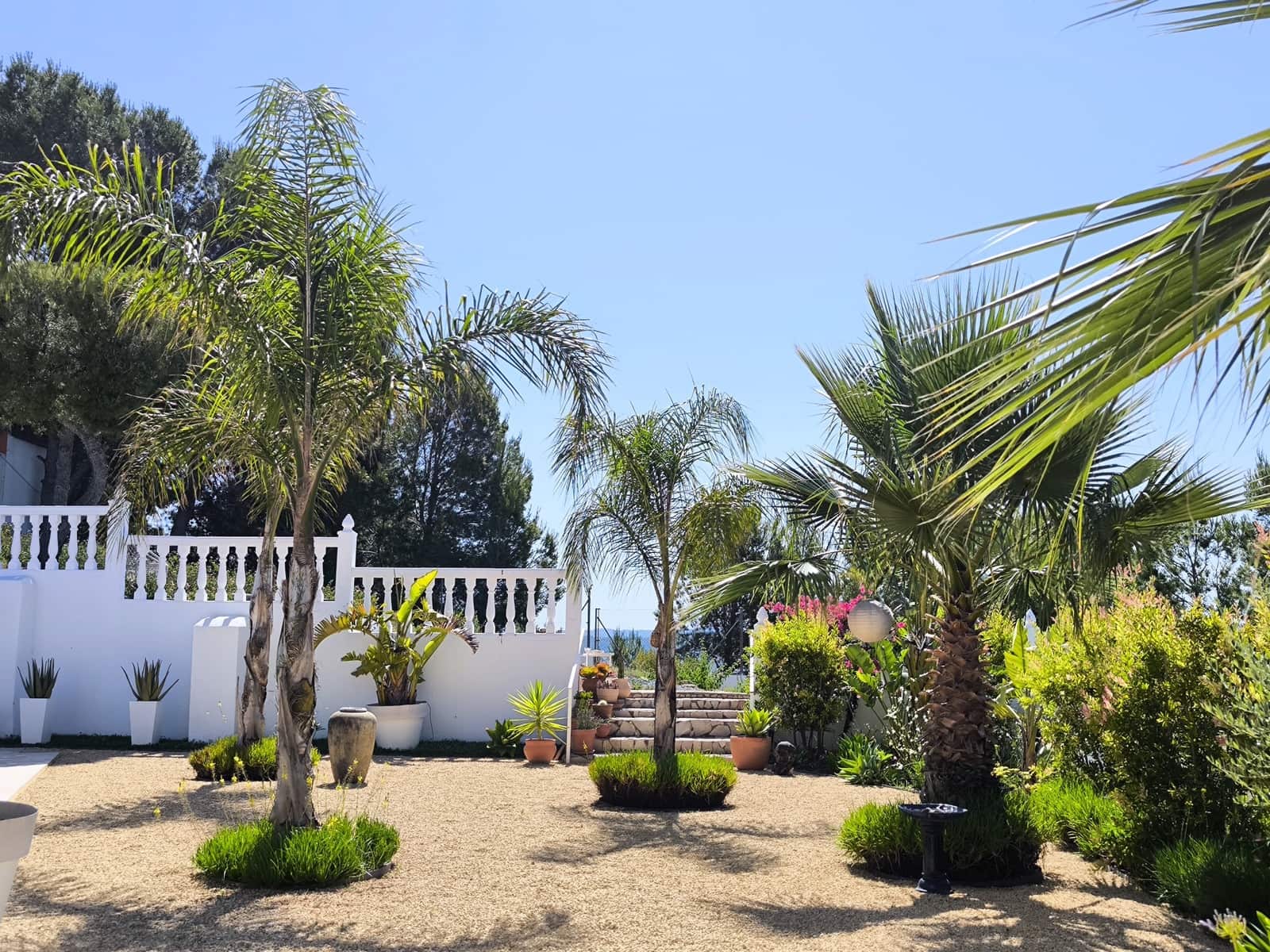 3 bedroom Villa for sale in Montroy with pool - € 289,000 (Ref: 9893808)