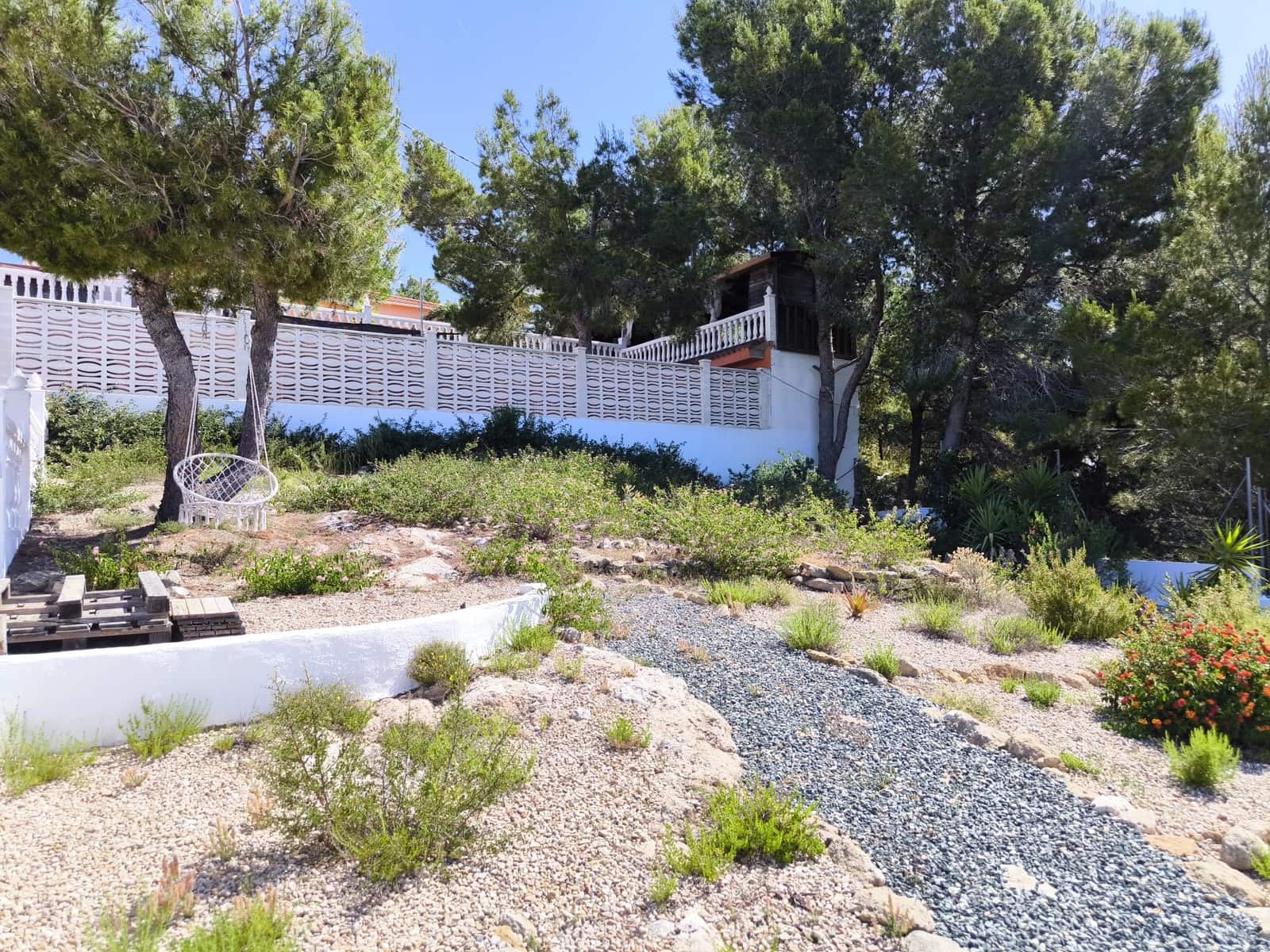 3 bedroom Villa for sale in Montroy with pool - € 289,000 (Ref: 9893808)