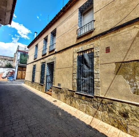 5 bedroom Townhouse for sale in Albalat dels Tarongers - € 249,000 (Ref: 9893809)