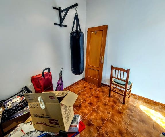 5 bedroom Townhouse for sale in Albalat dels Tarongers - € 249,000 (Ref: 9893809)