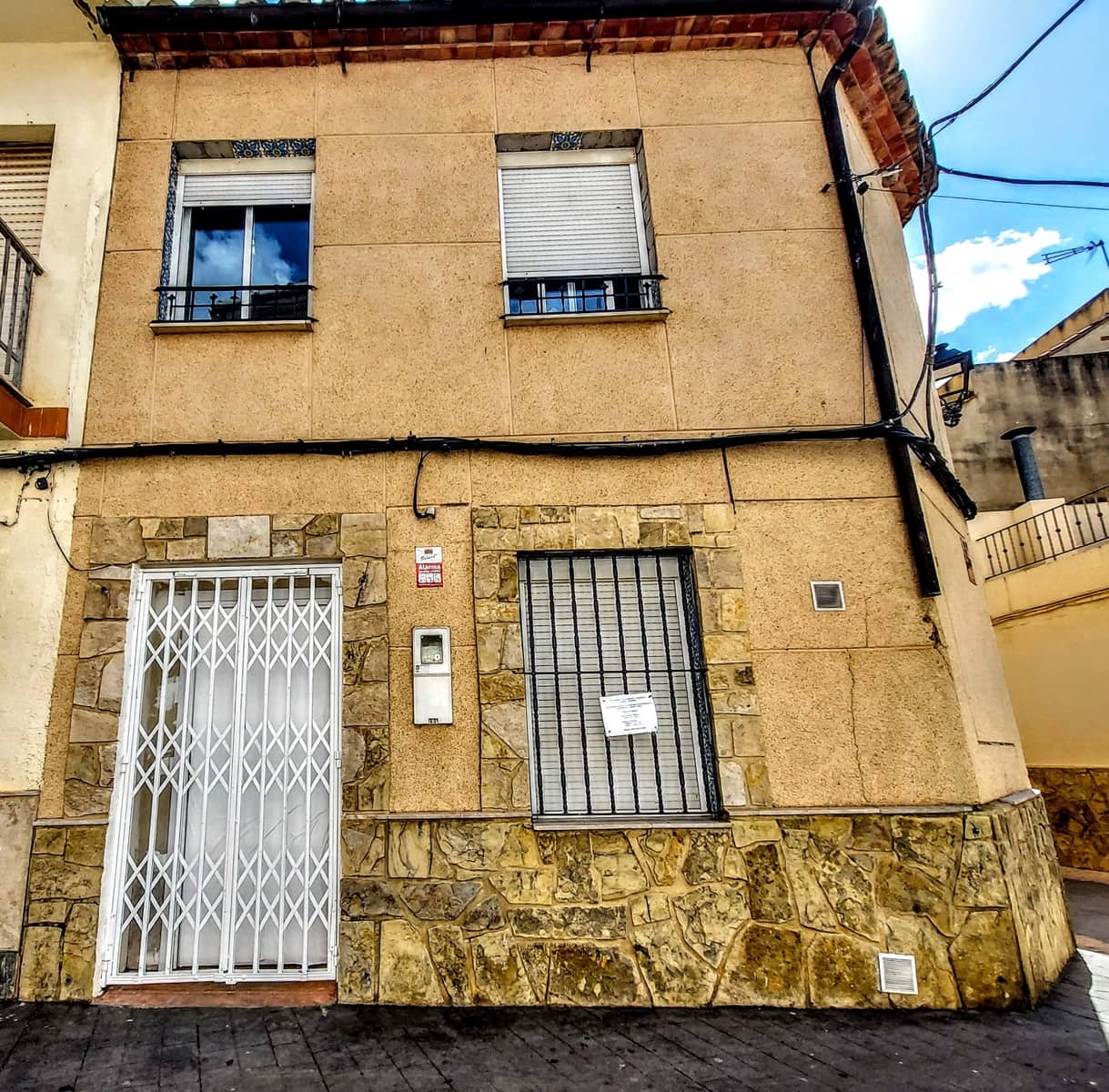 5 bedroom Townhouse for sale in Albalat dels Tarongers - € 249,000 (Ref: 9893809)