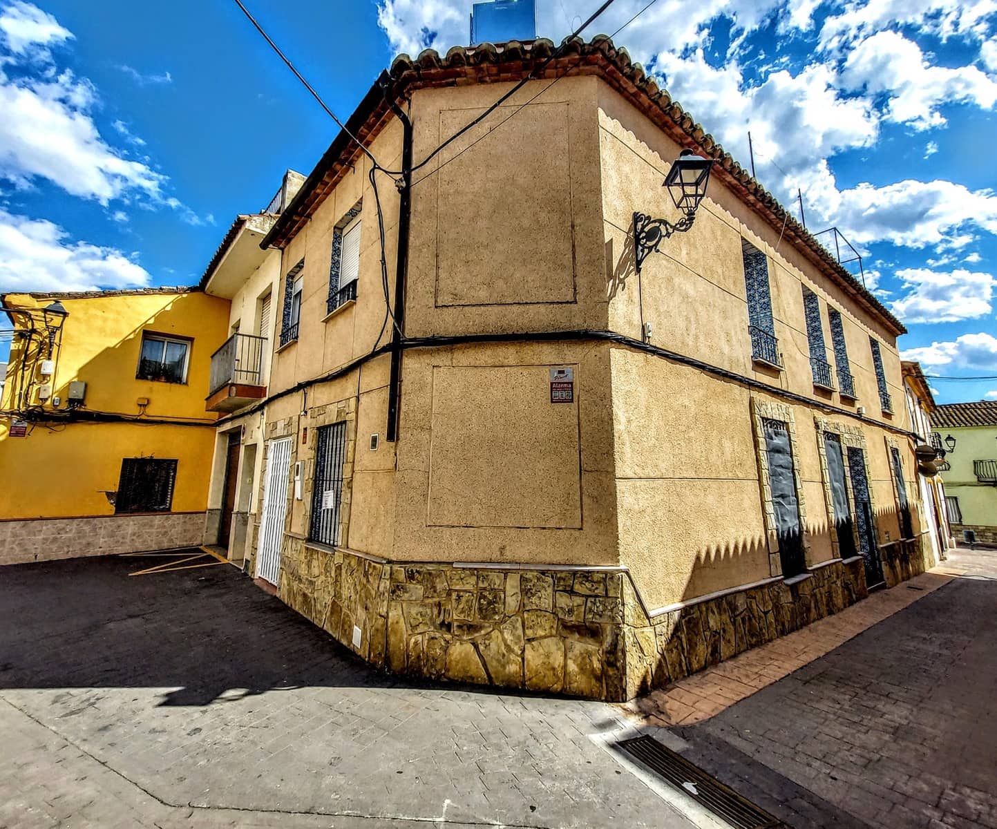 5 bedroom Townhouse for sale in Albalat dels Tarongers - € 249,000 (Ref: 9893809)