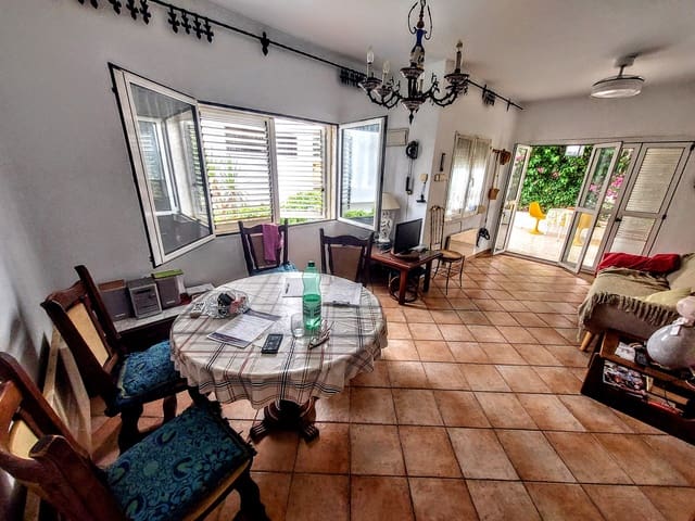 3 makuuhuone Huvila myytävänä paikassa Chiva - 215 000 € (Ref: 9896277)