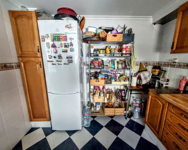 4 bedroom Apartment for sale in Buñol - € 169,000 (Ref: 9896278)