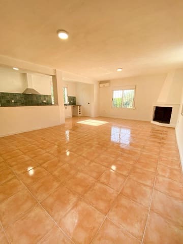 3 slaapkamer Villa te koop in Alzira met zwembad - € 285.000 (Ref: 9903868)