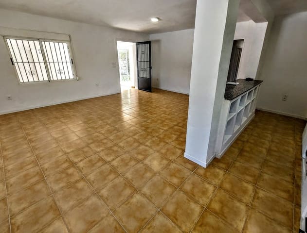 3 slaapkamer Villa te koop in Alzira met zwembad - € 285.000 (Ref: 9903868)