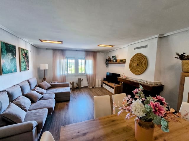 3 bedroom Villa for sale in Chiva with pool - € 279,000 (Ref: 9910102)
