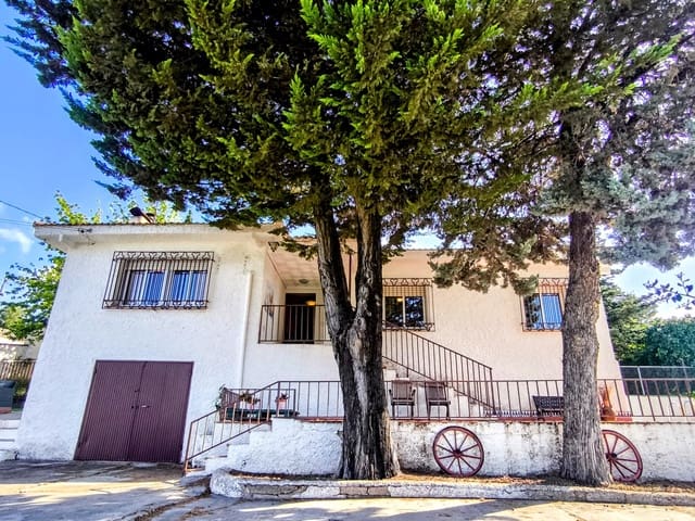 3 bedroom Villa for sale in Chiva with pool - € 279,000 (Ref: 9910102)