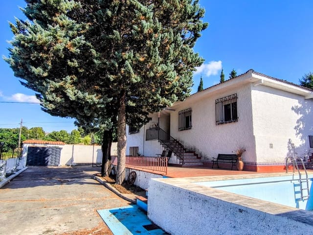 3 bedroom Villa for sale in Chiva with pool - € 279,000 (Ref: 9910102)
