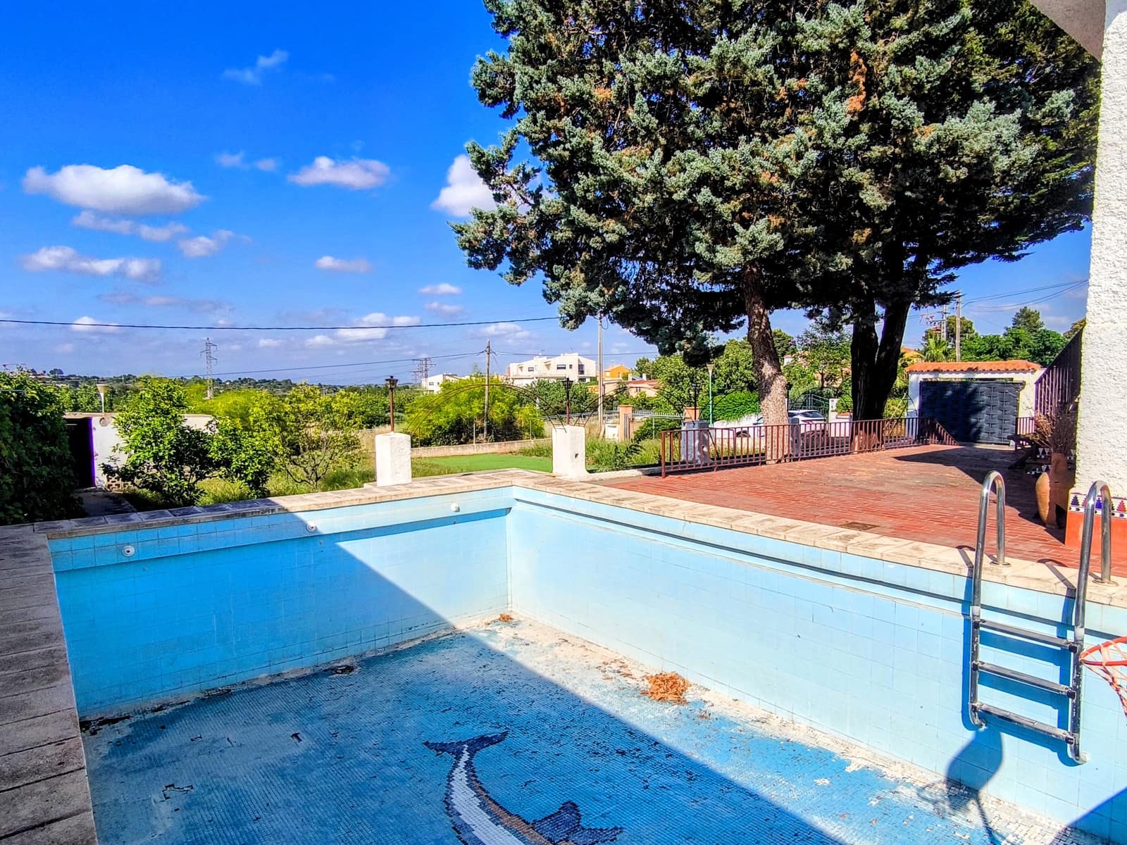3 bedroom Villa for sale in Chiva with pool - € 279,000 (Ref: 9910102)