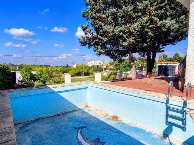 3 bedroom Villa for sale in Chiva with pool - € 279,000 (Ref: 9910102)