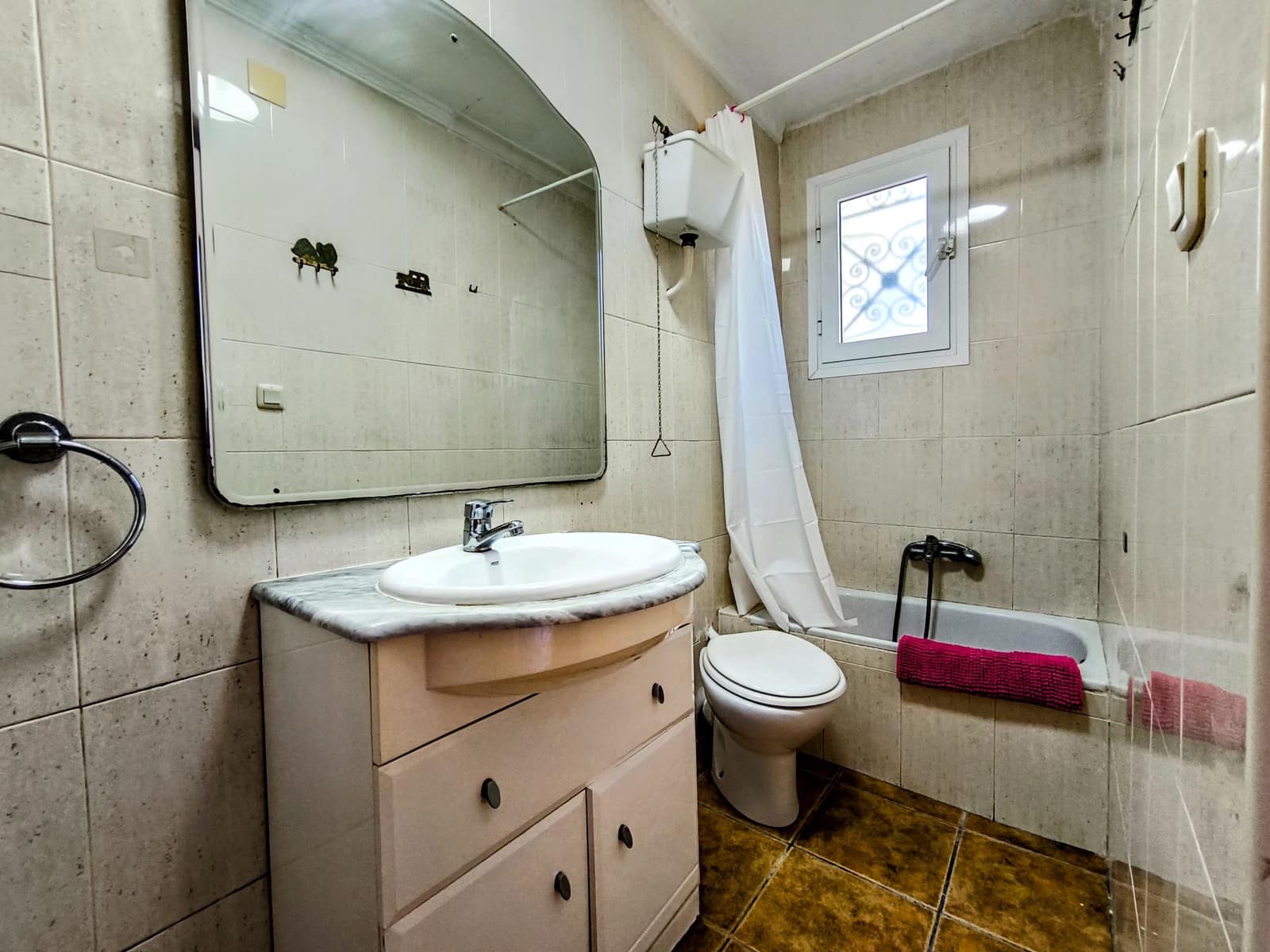 3 makuuhuone Huvila myytävänä paikassa Montroy mukana uima-altaan - 180 000 € (Ref: 9910103)