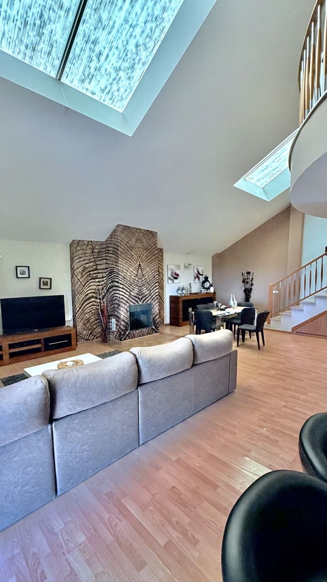 3 soveværelse Villa til salg i Torrent med swimmingpool - € 420.000 (Ref: 9915312)
