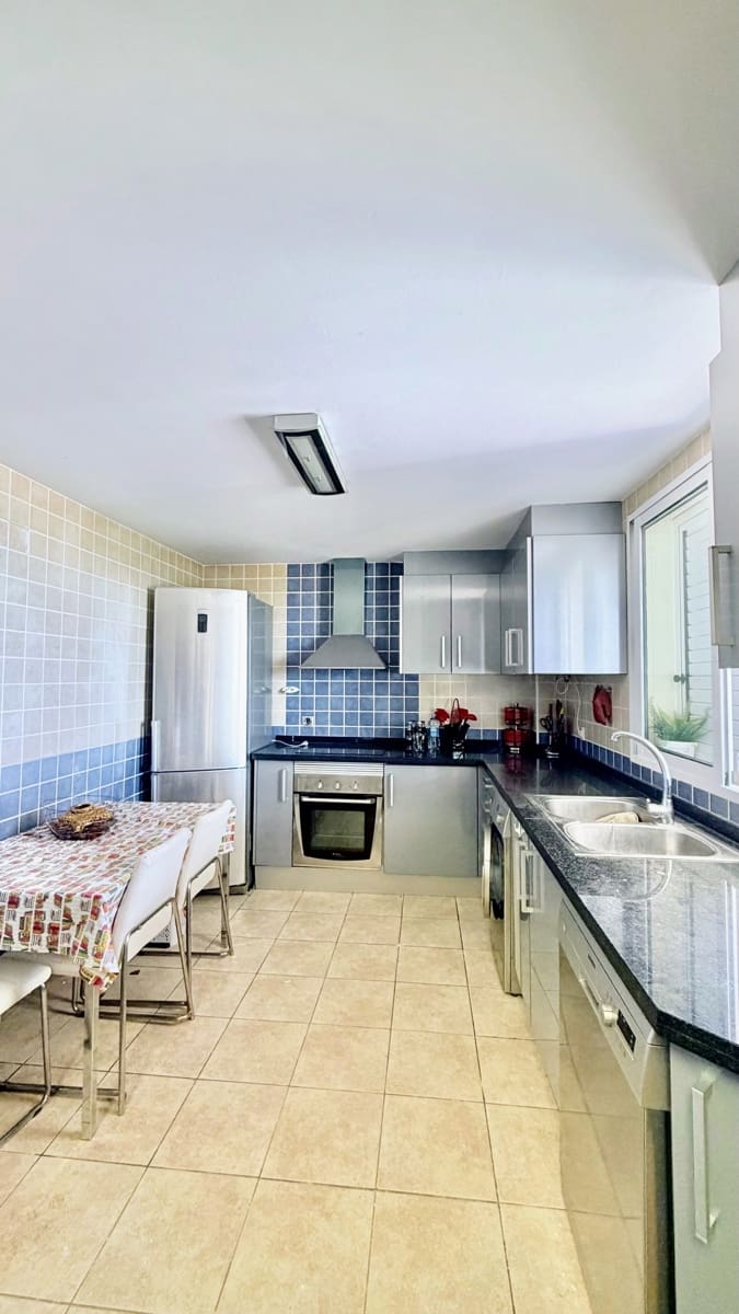 3 soveværelse Villa til salg i Torrent med swimmingpool - € 420.000 (Ref: 9915312)