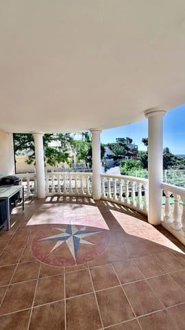 3 soveværelse Villa til salg i Torrent med swimmingpool - € 420.000 (Ref: 9915312)