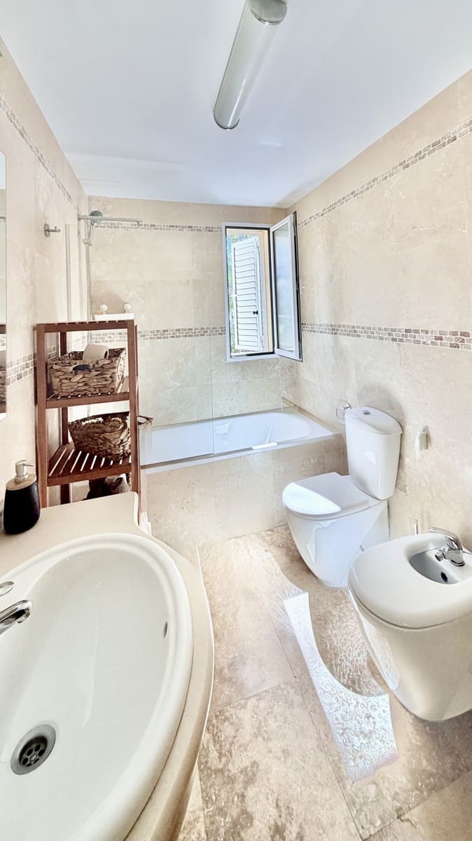 3 soveværelse Villa til salg i Torrent med swimmingpool - € 420.000 (Ref: 9915312)