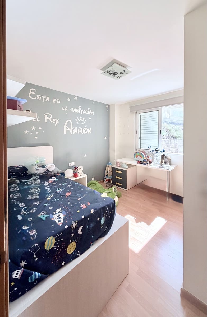 3 soveværelse Villa til salg i Torrent med swimmingpool - € 420.000 (Ref: 9915312)