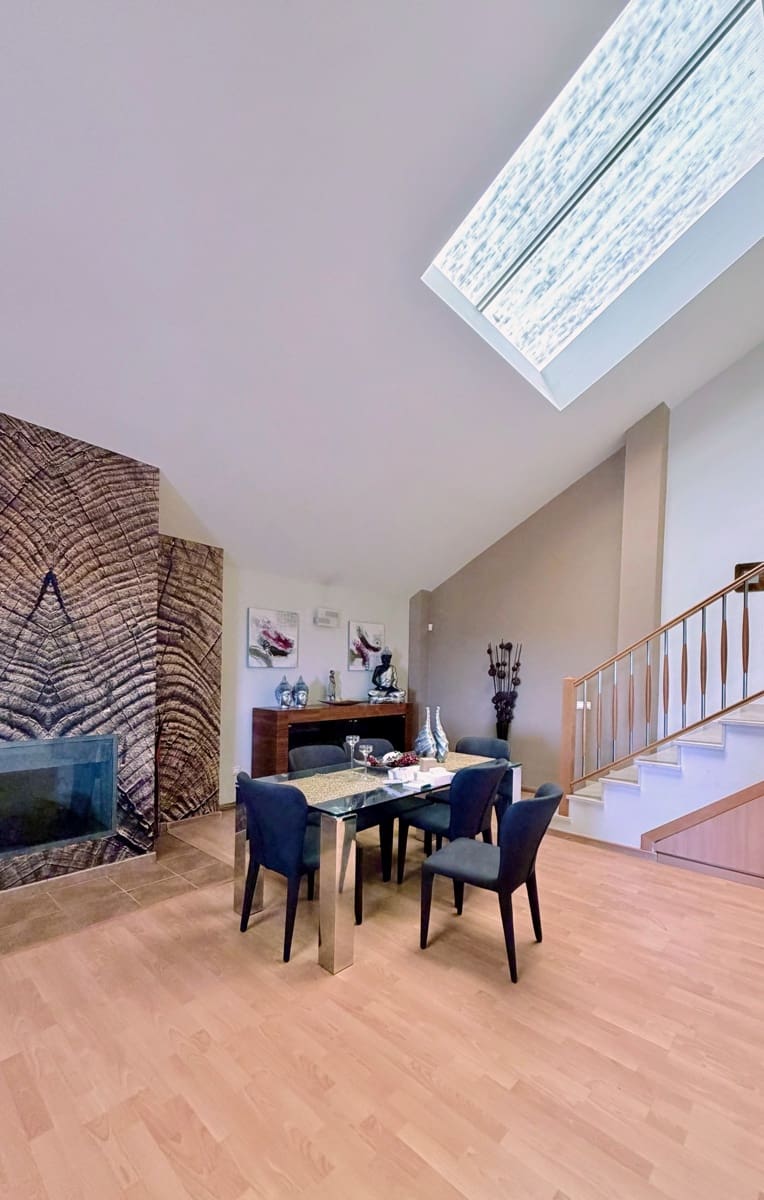 3 soveværelse Villa til salg i Torrent med swimmingpool - € 420.000 (Ref: 9915312)