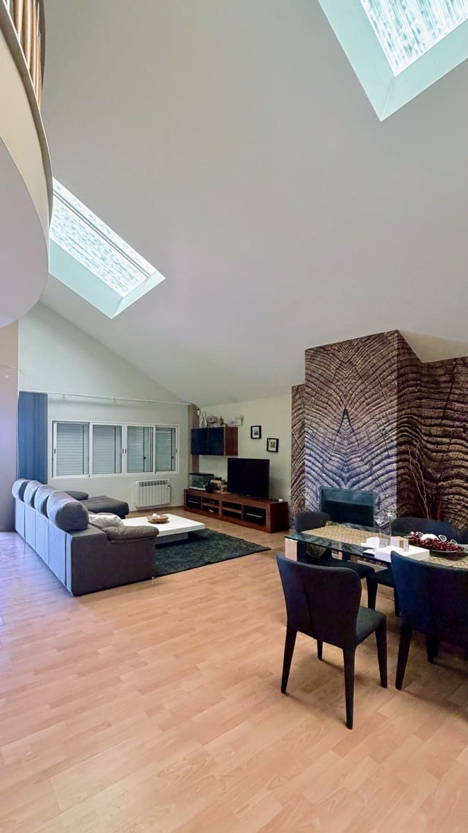 3 soveværelse Villa til salg i Torrent med swimmingpool - € 420.000 (Ref: 9915312)