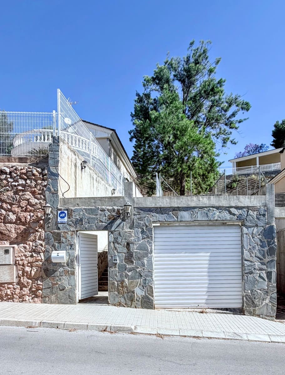 3 soveværelse Villa til salg i Torrent med swimmingpool - € 420.000 (Ref: 9915312)