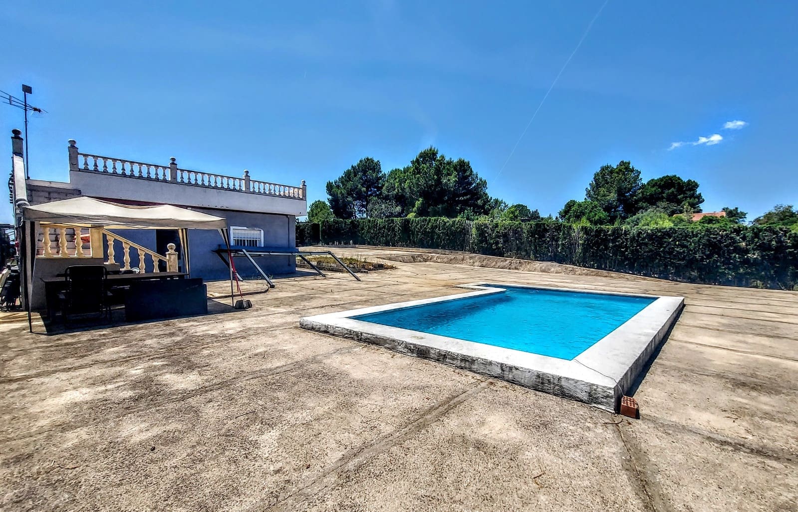 3 soveværelse Villa til salg i Montserrat med swimmingpool - € 159.000 (Ref: 9941790)