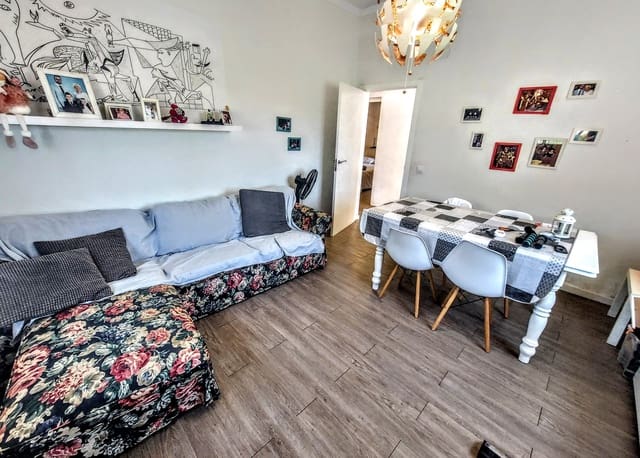 3 soveværelse Villa til salg i Montserrat med swimmingpool - € 159.000 (Ref: 9941790)