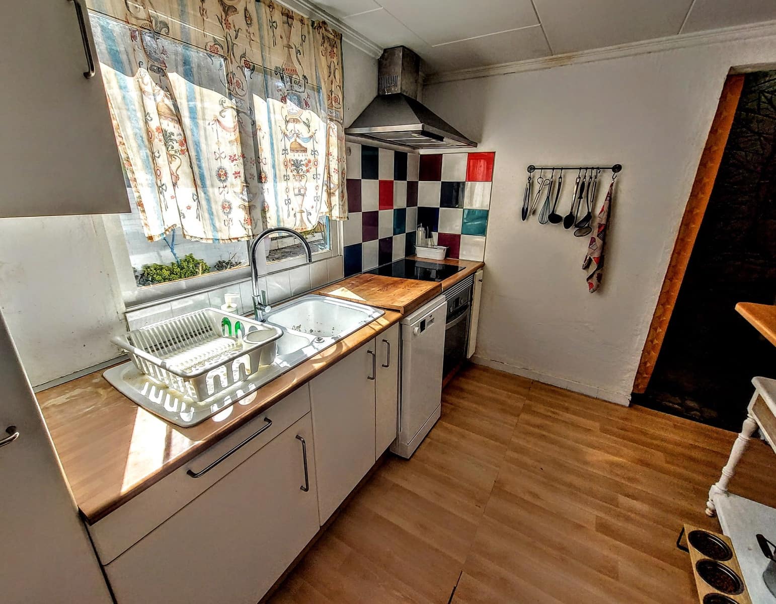 3 soveværelse Villa til salg i Montserrat med swimmingpool garage - € 189.000 (Ref: 9945307)