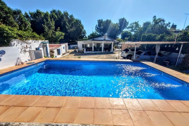 3 soveværelse Villa til salg i Montserrat med swimmingpool garage - € 189.000 (Ref: 9945307)