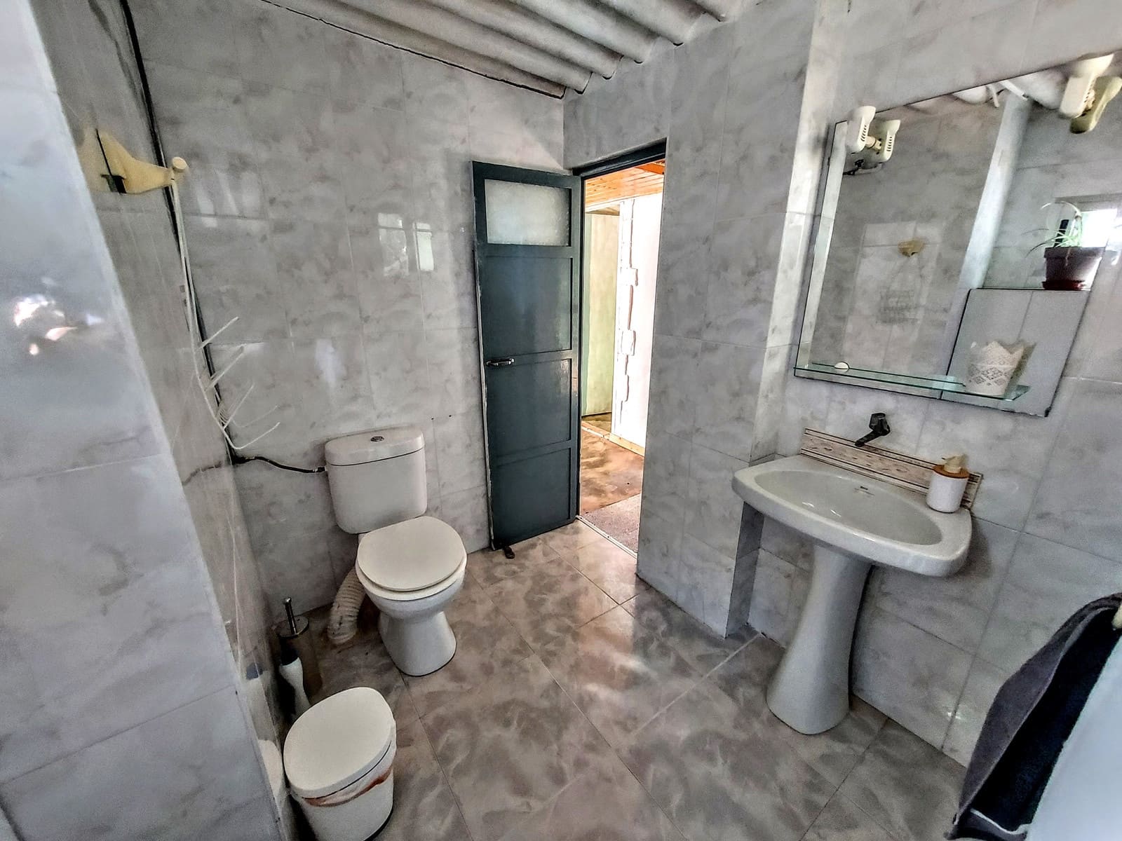 3 soveværelse Villa til salg i Montserrat med swimmingpool garage - € 189.000 (Ref: 9945307)