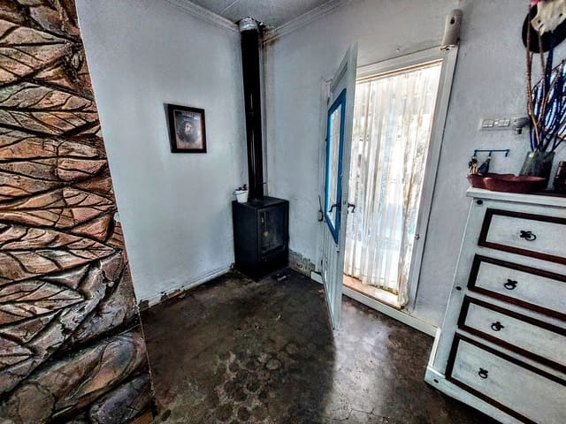 3 soveværelse Villa til salg i Montserrat med swimmingpool garage - € 189.000 (Ref: 9945307)