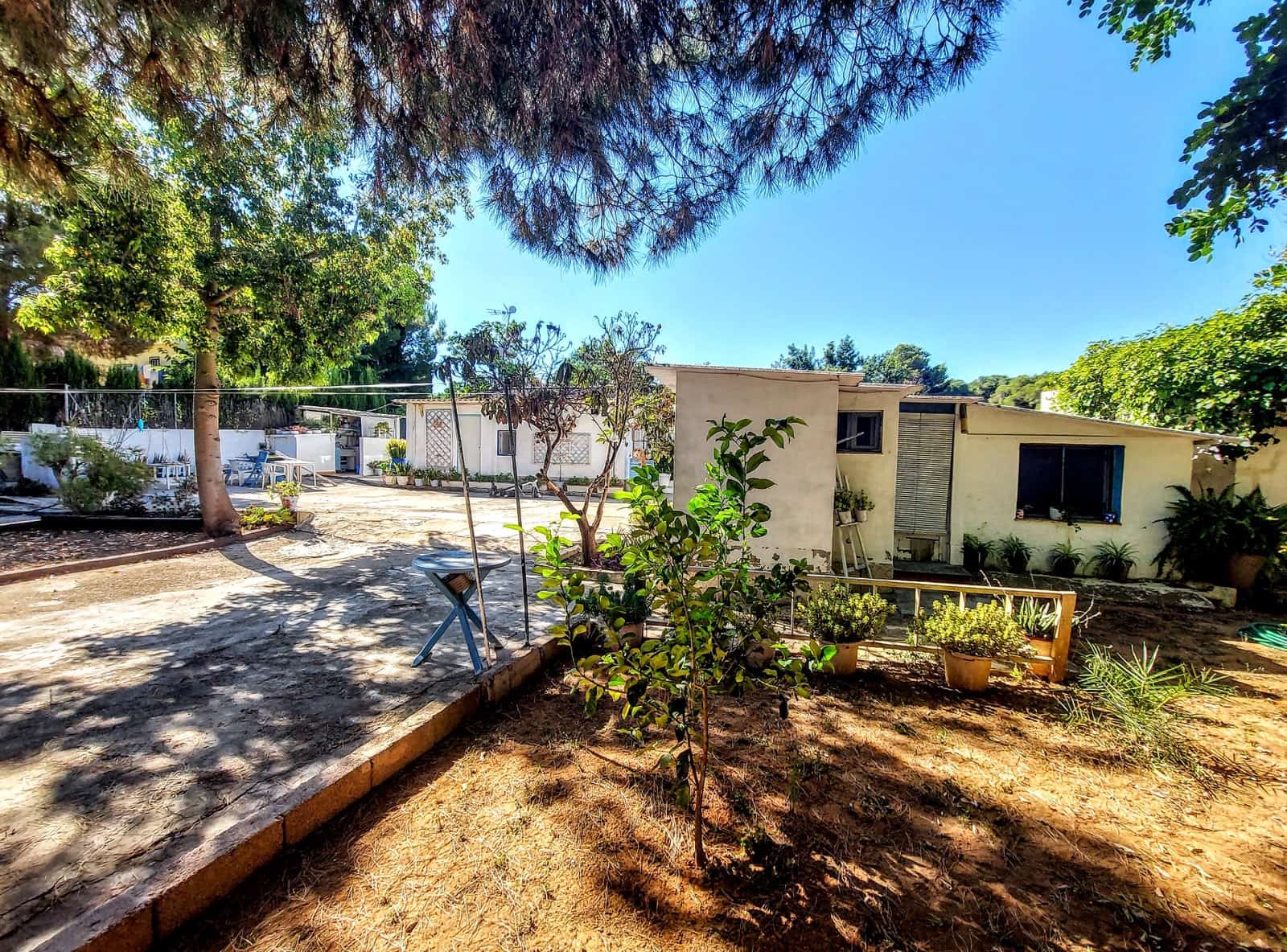 3 soveværelse Villa til salg i Montserrat med swimmingpool garage - € 189.000 (Ref: 9945307)