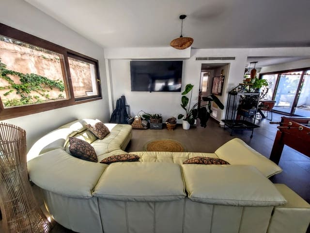 3 soverom Villa til salgs i Marchuquera, Gandia med svømmebasseng garasje - € 649 000 (Ref: 9947353)