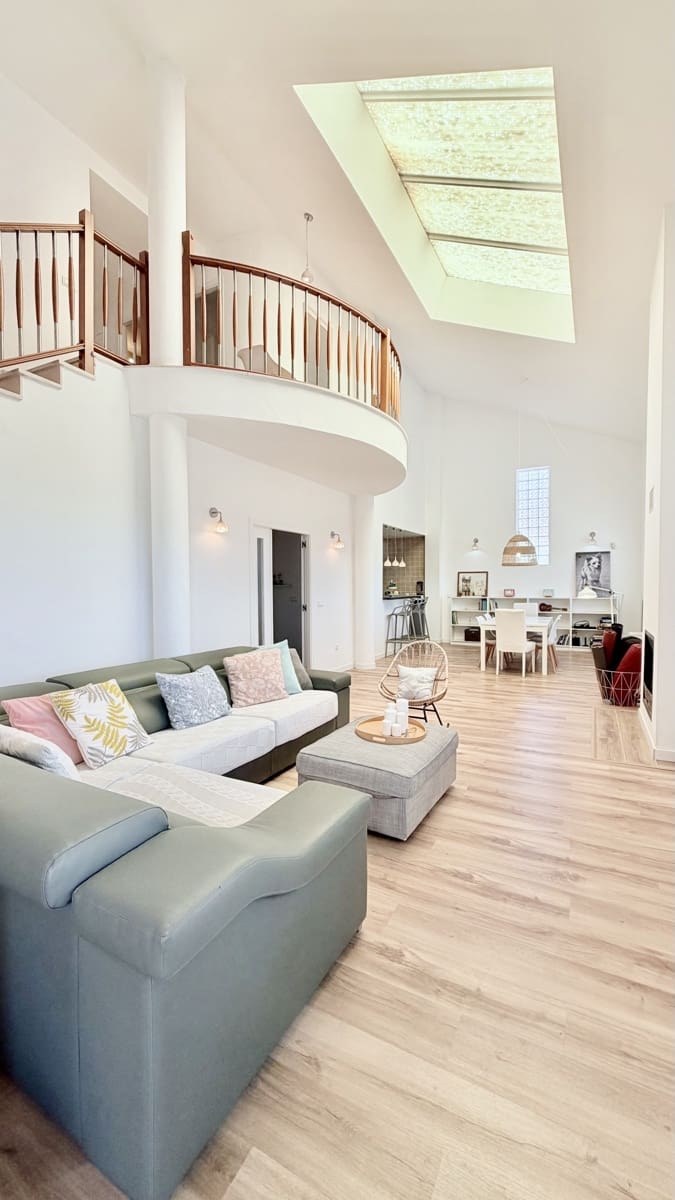 3 soverom Villa til salgs i Torrent med svømmebasseng garasje - € 579 000 (Ref: 9964790)