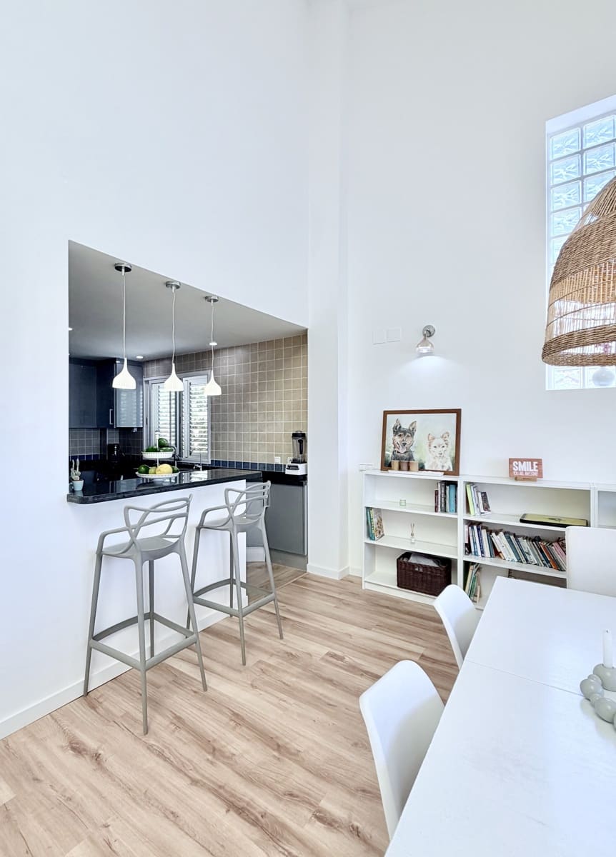 3 soverom Villa til salgs i Torrent med svømmebasseng garasje - € 579 000 (Ref: 9964790)