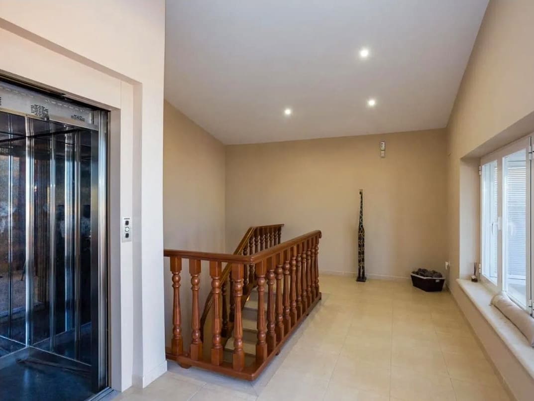 7 soverom Villa til salgs i Almoines med garasje - € 570 000 (Ref: 9974909)