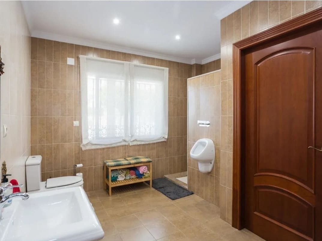 7 soverom Villa til salgs i Almoines med garasje - € 570 000 (Ref: 9974909)